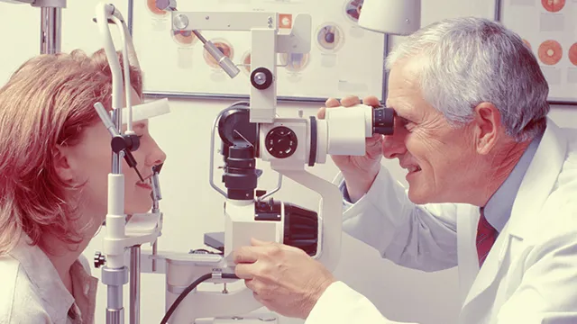 Optometrist